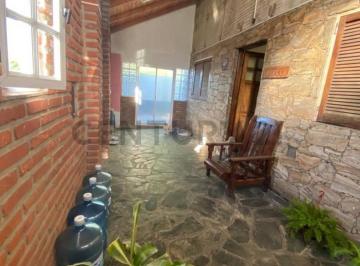Casa · 117m² · 8 Ambientes · 1 Cochera · Venta 2 Casas 522 E/ 117 y 118 - 10x40