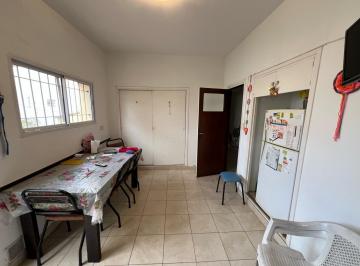 PH · 90m² · 3 Ambientes · Venta - PH 3 Ambientes en Zona 2 de Ciudad de Miramar. Sin Expensas