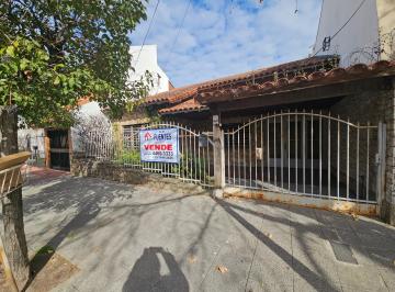 Casa de 5 ambientes, Morón · En Venta - Chalet 5 Ambientes Haedo Barrio Guemes