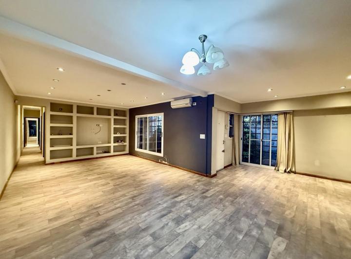Departamento · 150ha · 5 Ambientes · 4 Cocheras