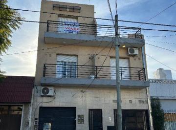 PH de 2 ambientes, Avellaneda · Departamento Tipo Casa
