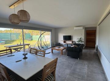 Casa de 6 ambientes, Bahía Blanca · Propiedad en Venta - Barrio Las Calandrias (Pegado a Solares Norte)
