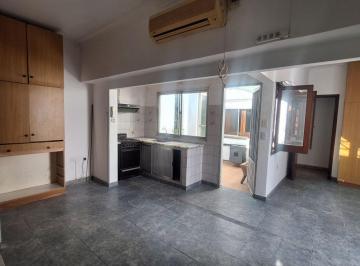 PH de 4 ambientes, La Plata · PH en Venta en P. A. con Cochera + Oficina Independiente en P. B.