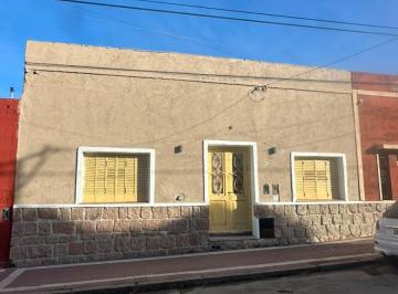 Casa de 9 ambientes, Capilla del Monte · Casa Dean Funes 362