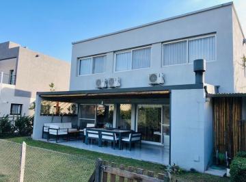 Casa · 139m² · 5 Ambientes · 4 Cocheras · Casa en Venta en Los Tilos, La Cañada de Pilar, Pilar