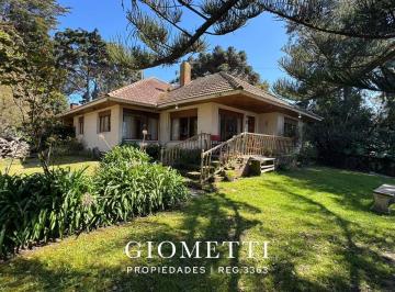 Casa · 156m² · 4 Ambientes · 1 Cochera · Casa en Bosque Peralta Ramos