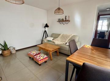 Departamento · 38m² · 2 Ambientes · Apartamento Impecable, 1er Piso por Escalera.