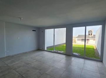 Casa · 220m² · 6 Ambientes · 2 Cocheras · Dúplex 3 Dorm. con Jardín, Vista y 2 Cocheras | Parque Chacabuco