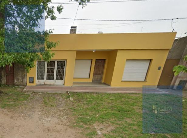 Casa · 430m² · 2 Dormitorios