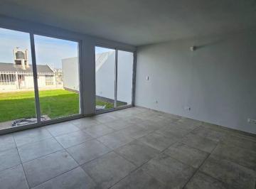 Casa · 182m² · 5 Ambientes · 2 Cocheras · Dúplex 2 Dorm. con Jardín, Terraza y 2 Cocheras | Parque Chacabuco