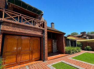 Casa de 6 ambientes, San Miguel · Chalet en Venta, Apto Credito, en Bella Vista