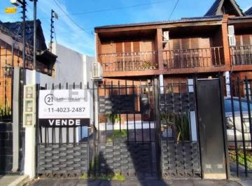 Casa · 80m² · 3 Ambientes · 1 Cochera · Venta Duplex 3 Ambientes, Morón, Apto Credito