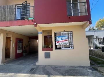 PH · 50m² · 3 Ambientes · 1 Cochera · Duplex a La Venta Merlo Centro