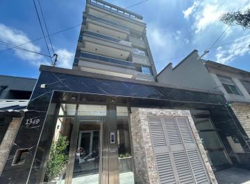 Departamento · 50m² · 2 Ambientes · 1 Cochera · Departamento en Lanus