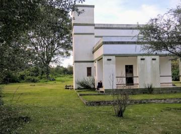 Casa · 125m² · 5 Ambientes · 2 Cocheras · Casa en Venta en San Javier