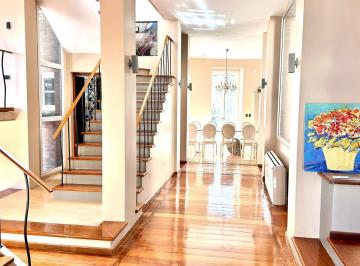 Casa · 375m² · 8 Ambientes · 5 Cocheras · Alquiler Casa Reciclada Alquiler Barrio El Carmen Berazategui Hudson