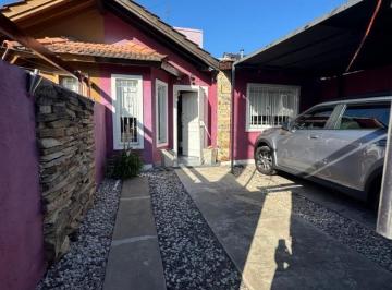 Casa · 90m² · 3 Ambientes · 1 Cochera · Casa 3 Ambientes - Castelar