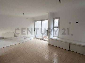 PH · 82m² · 3 Ambientes · Departamento en Venta en La Plata de Dos Dorm.