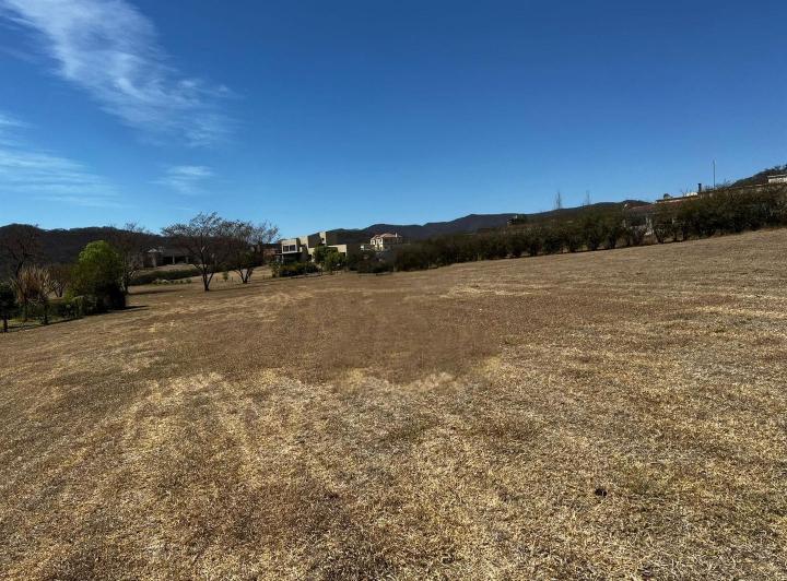 Terreno · 2800m²