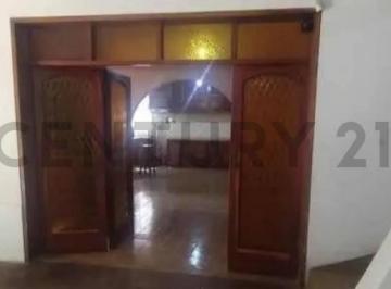 Local comercial · 300m² · 5 Ambientes · 1 Cochera · Venta Casa 2 Plantas La Primavera, Guaymallen.