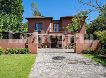 Casa · 400m² · 8 Ambientes · 1 Cochera · Casa en Venta en Santa Maria de Tigre, Rincón de Milberg, Tigre