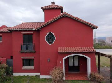 Casa de 5 ambientes, San Lorenzo · Casa en El Tipal Club de Campo
