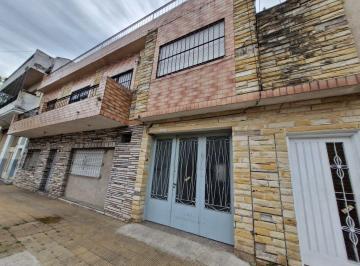 OMP-OMP-4781_2 · Venta de PH 4 Amb. Balcon. Patio. Cochera. Santos Lugares.