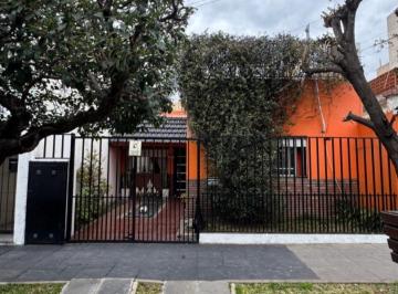 PH de 3 ambientes, La Matanza · PH de 3ambientes Frente con Cochera