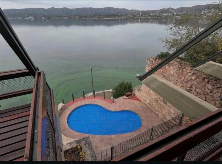 Casa · 335m² · 5 Dormitorios · 3 Cocheras