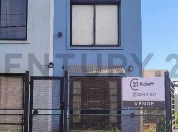 Casa · 312m² · 7 Ambientes · 1 Cochera · Casa en Venta en Calle 30 E/ 31 y 33 Gral. Belgrano