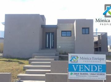 Casa · 82m² · 3 Ambientes · 1 Cochera · A Estrenar! Casa con Losa Radiante, Dvh y Vista a Las Sierras en Merlo
