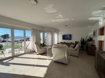 Departamento de 4 ambientes, Puerto Madryn · Piso Frente Al Mar