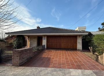 Casa de 7 ambientes, Villa Carlos Paz · Barrio Jose Muñoz Chalet de Lujo Muy Amplio y Luminoso