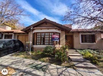 Casa de 9 ambientes, Godoy Cruz · Casa en Venta