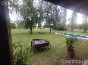 Casa · 3243m² · 3 Ambientes · Casaquinta en Guernica