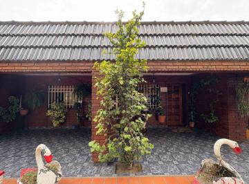 Casa de 5 ambientes, Córdoba · Venta Casa en Una Planta 3 Dorm B° Poeta Lugones