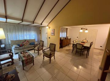 Casa de 5 ambientes, Morón · Chalet 5 Ambientes - Zona Residencial - Castelar Norte
