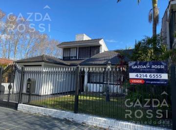 Casa · 179m² · 4 Ambientes · 2 Cocheras · Casa en Venta en Adrogue
