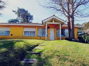 Casa · 200m² · 3 Dormitorios · 2 Cocheras · Vendo Casa en B5 Pinamar | 3 Dorm. + Cochera Cubierta