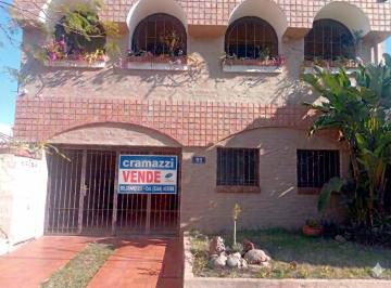 Casa · 160m² · 5 Ambientes · 1 Cochera · Casa en Venta