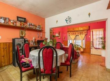 Casa · 92m² · 3 Ambientes · 1 Cochera · Venta - Casa 2 Dorm., Patio Verde y Cochera Cubierta - Villa Felisa, San Lorenzo.