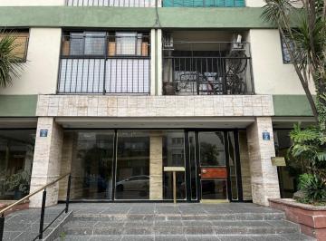 Departamento · 42m² · 2 Ambientes · Departamento de 2 Ambientes Frente en Flores Norte Venta