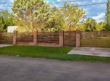 Casa · 35m² · 2 Ambientes · Venta /permuta - Casa Alpina, Quincho y Pileta - Garita 16, Funes.