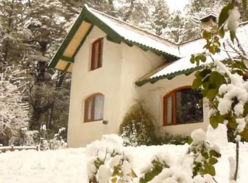 Casa · 190m² · 7 Ambientes · 2 Cocheras · Casa en Villa Los Coihues