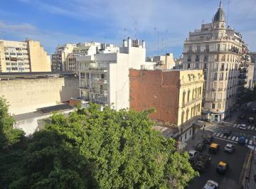 Departamento · 83m² · 3 Ambientes · Departamento en Venta a m de Plaza Congreso. Reciclado a Nuevo