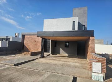 Casa de 8 ambientes, Córdoba · Rincones de Manantiales Vendo Casa de 4 Dorm. con 3 Baños