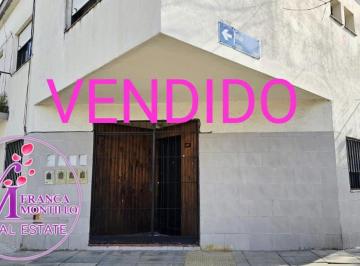 PH de 4 ambientes, Parque Chacabuco · PH con Entrada Independiente en Parque Chacabuco. Sin Expensas! Apto Crédito.