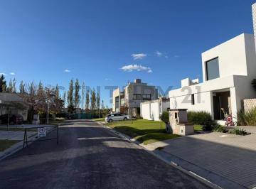 Terreno · 330m² · Lote Terreno en Venta en City Bell Roble del Bell