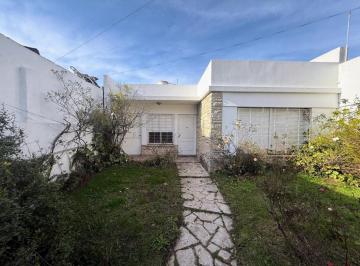 Casa · 97m² · 3 Ambientes · Venta Casa de 3 Ambientes, Villa Lugano