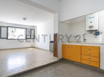 Departamento · 80m² · 3 Ambientes · 1 Cochera · PH en Venta en La Plata